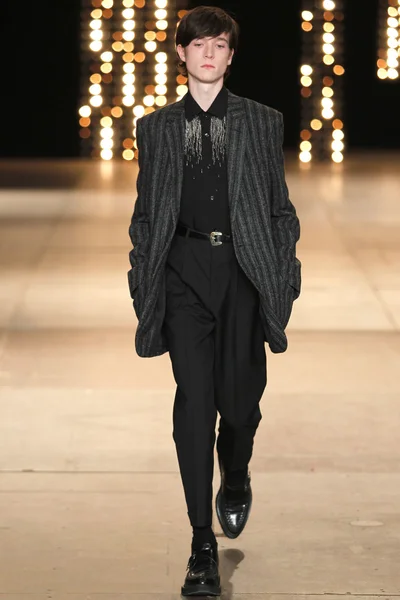 Look 23
